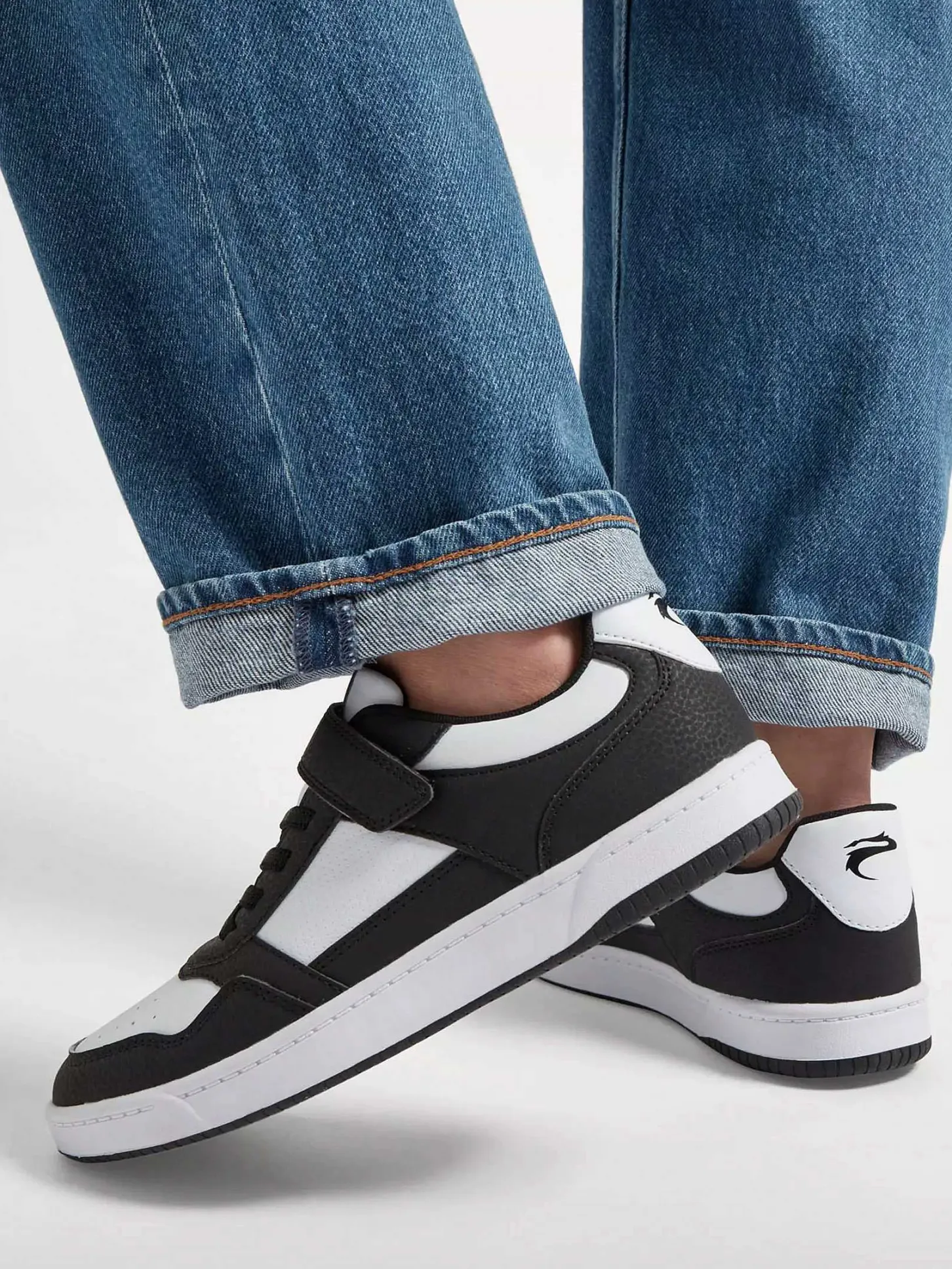 Outlet Zwart/ Witte Sneaker Kinderen Babyschoenen